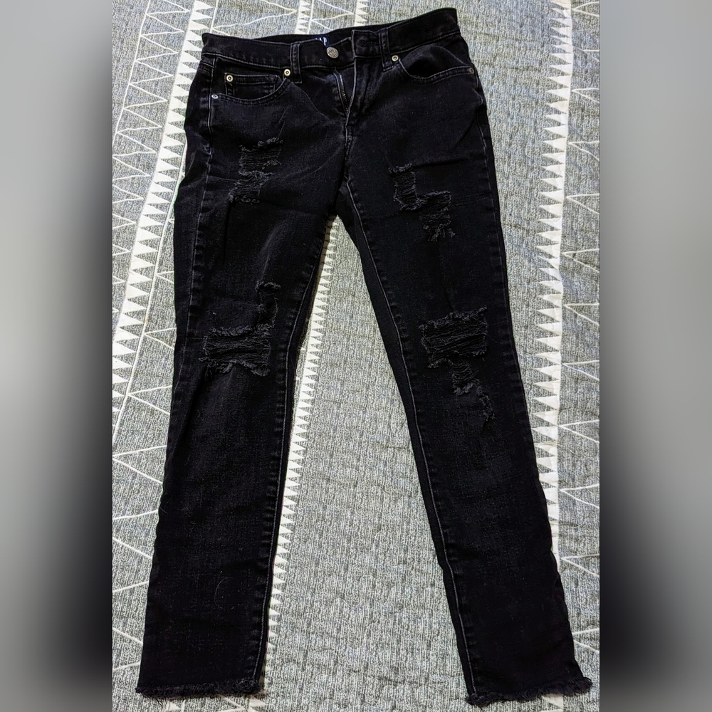 Gap True Skinny, size 26, frayed & distressed black jeans